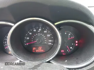 2012 Kia Sorento LX z VIN 5XYKT3A17CG295038, wystawiony jako IAAI lot #42294463 z przebiegiem 185 089 mil mil oraz . Historia ofert i sprzedaży dostępna na DreamBid. Obrazek 7.