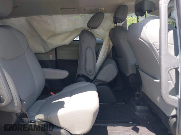 2023 Toyota Sienna XLE z VIN 5TDYSKFC3PS075938, wystawiony jako IAAI lot #42134780 z przebiegiem 34 213 mil mil oraz . Historia ofert i sprzedaży dostępna na DreamBid. Obrazek 8.