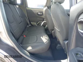 2018 Jeep Renegade Latitude with VIN ZACCJABB5JPH92303, listed as a IAAI auction lot 41762062 with 89,717 mi miles. Bid and sale history available at carsss.com. Image 8.