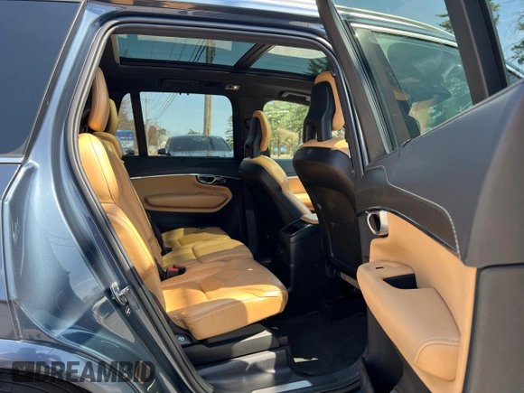2021 Volvo XC90 Inscription Expression with VIN YV4BR0CL8M1708756, listed as a Copart auction lot 54207055 with 139,013 mi miles and Clean Title. Bid and sale history available at carsss.com. Image 6.