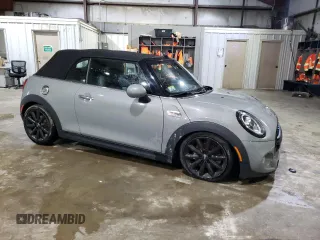 2019 MINI Convertible Cooper S с VIN WMWWG9C52K3E40384, выставлен на аукционе Copart как лот 86541954 с пробегом 81 384 миль миль и Списание • Salvage title. История ставок и продаж доступна на DreamBid. Изображение 4.