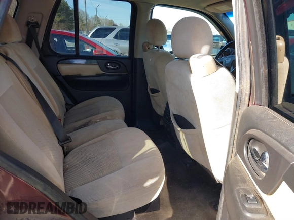 2007 GMC Envoy SLE with VIN 1GKDS13S472201367, listed as a IAAI auction lot 41327646 with 232,019 mi miles. Bid and sale history available at carsss.com. Image 8.
