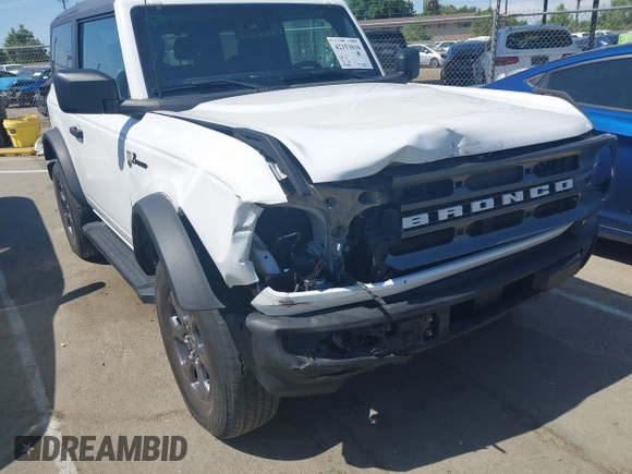 2021 Ford Bronco z VIN 1FMDE5AP9MLA72598, wystawiony jako IAAI lot #42153810 z przebiegiem 45 694 mil mil oraz . Historia ofert i sprzedaży dostępna na DreamBid. Obrazek 6.