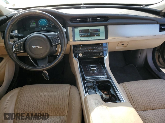 2017 Jaguar XF 35t Prestige with VIN SAJBK4BV0HCY26717, listed as a Copart auction lot 77885124 with 72,134 mi miles and Salvage Title. Bid and sale history available at carsss.com. Image 8.