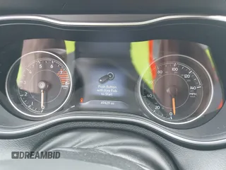 2020 Jeep Cherokee Limited с VIN 1C4PJMDX9LD538879, выставлен на аукционе IAAI как лот 42115301 с пробегом 49 429 миль миль и . История ставок и продаж доступна на DreamBid. Изображение 7.
