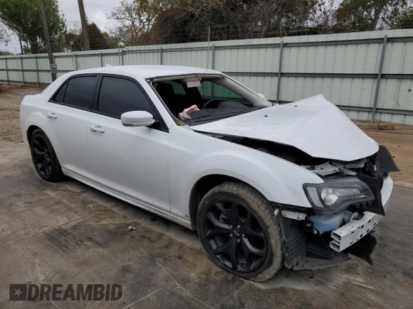 2022 Chrysler 300 Touring L with VIN 2C3CCADG5NH162974, listed as a Copart auction lot 84917054 with 53,236 mi miles and Salvage Title. Bid and sale history available at carsss.com. Image 4.