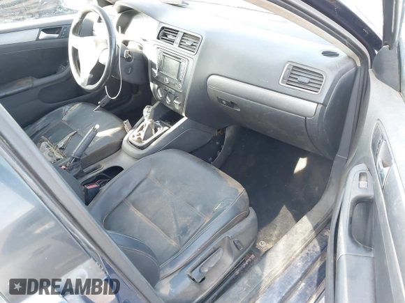 2014 Volkswagen Jetta TDI w/Premium with VIN 3VW3L7AJ7EM367323, listed as a IAAI auction lot 41419079 with 166,511 mi miles and . Bid and sale history available at DreamBid. Image 5.