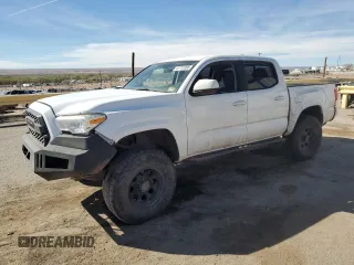 2017 Toyota Tacoma SR5 with VIN 3TMCZ5AN4HM070880, listed as a Copart auction lot 47772365 with 110,204 mi miles and Salvage Title. Bid and sale history available at carsss.com. Image 1.