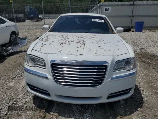 2014 Chrysler 300 z VIN 2C3CCAAG9EH239902, wystawiony jako Copart lot #56529875 z przebiegiem 118 752 mil mil oraz Szkody całkowita. Historia ofert i sprzedaży dostępna na DreamBid. Obrazek 5.