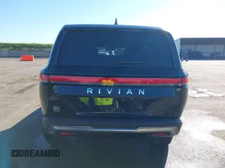 2024 Rivian R1S Adventure z VIN 7PDSGABA8RN039833, wystawiony jako IAAI lot #41867083 z przebiegiem Nie podano mil oraz . Historia ofert i sprzedaży dostępna na DreamBid. Obrazek 15.