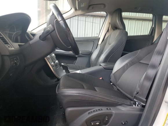 2017 Volvo XC60 with VIN YV440MDJ9H2084070, listed as a Copart auction lot 85283384 with 134,776 mi miles and Clean title. Bid and sale history available at DreamBid. Image 7.