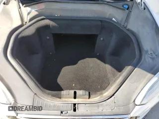 2014 Tesla Model S 60 с VIN 5YJSA1H16EFP45983, выставлен на аукционе Copart как лот 52256635 с пробегом 159 948 миль миль и Списание • Salvage title. История ставок и продаж доступна на DreamBid. Изображение 12.