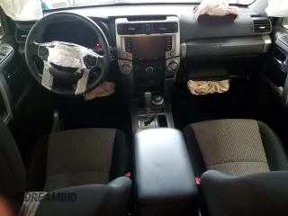 2023 Toyota 4Runner SR5 z VIN JTEMU5JR0P6106886, wystawiony jako Copart lot #61213595 z przebiegiem 30 183 mil mil oraz Szkoda całkowita • Salvage title. Historia ofert i sprzedaży dostępna na DreamBid. Obrazek 8.