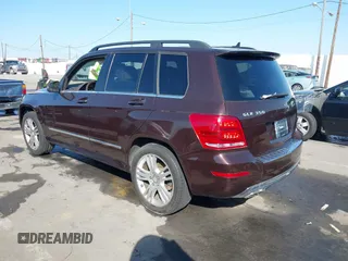 2013 Mercedes-Benz GLK 350 z VIN WDCGG8JB5DF996093, wystawiony jako IAAI lot #41615076 z przebiegiem 108 981 mil mil oraz . Historia ofert i sprzedaży dostępna na DreamBid. Obrazek 3.
