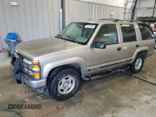 2000 Chevrolet Tahoe Z71 with VIN 1GNEK13R0YR186962, listed as a Copart auction lot 74570324 with 129,062 mi miles and Clean title. Bid and sale history available at DreamBid. Image 1.