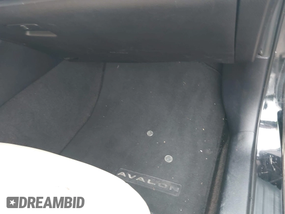 2014 Toyota Avalon Limited with VIN 4T1BK1EB7EU112356, listed as a IAAI auction lot 40893226 with 1 mi miles. Bid and sale history available at carsss.com. Image 8.