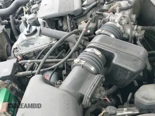 1999 Toyota Camry LE z VIN 4T1BF28K8XU930042, wystawiony jako IAAI lot #41826199 z przebiegiem 208 926 mil mil oraz . Historia ofert i sprzedaży dostępna na DreamBid. Obrazek 12.