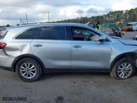 2019 Kia Sorento LX with VIN 5XYPGDA33KG515128, listed as a IAAI auction lot 40772855 with 95,109 mi miles. Bid and sale history available at carsss.com. Image 13.