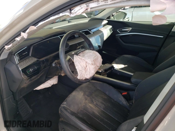 2021 Audi e-tron Premium Plus with VIN WA1LAAGE9MB004943, listed as a Copart auction lot 39321443 with 16,050 mi miles. Bid and sale history available at carsss.com. Image 7.