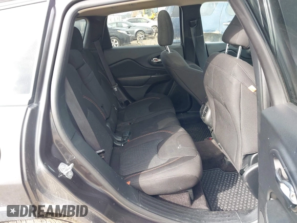 2017 Jeep Cherokee Latitude с VIN 1C4PJMCS1HW544421, выставлен на аукционе IAAI как лот 41893669 с пробегом 170 843 миль миль и . История ставок и продаж доступна на DreamBid. Изображение 8.