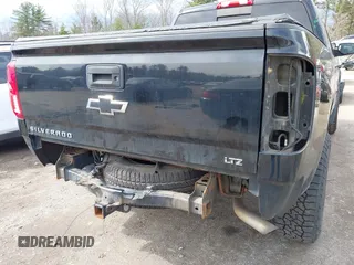 2018 Chevrolet Silverado 1500 LTZ with VIN 3GCUKSEC6JG111742, listed as a IAAI auction lot 42040811 with 148,283 mi miles. Bid and sale history available at carsss.com. Image 20.