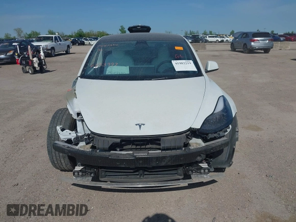 2023 Tesla Model 3 с VIN 5YJ3E1EAXPF553997, выставлен на аукционе IAAI как лот 41903219 с пробегом 31 981 миль миль и . История ставок и продаж доступна на DreamBid. Изображение 12.