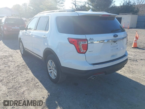 2018 Ford Explorer XLT z VIN 1FM5K8D87JGC51102, wystawiony jako IAAI lot #41743161 z przebiegiem 91 220 mil mil oraz . Historia ofert i sprzedaży dostępna na DreamBid. Obrazek 3.