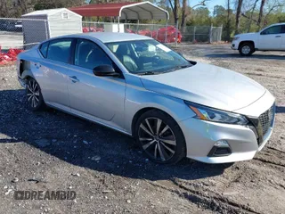2022 Nissan Altima 2.5 SR with VIN 1N4BL4CV7NN347288, listed as a IAAI auction lot 41876298 with 50,854 mi miles. Bid and sale history available at carsss.com. Image 1.