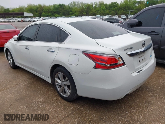 2014 Nissan Altima 2.5 with VIN 1N4AL3AP8EN249994, listed as a IAAI auction lot 41830999 with 154,760 mi miles. Bid and sale history available at carsss.com. Image 3.