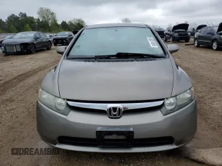 2006 Honda Civic LX z VIN 1HGFA16586L132710, wystawiony jako Copart lot #55261865 z przebiegiem 143 679 mil mil oraz Szkoda całkowita • Salvage title. Historia ofert i sprzedaży dostępna na DreamBid. Obrazek 5.