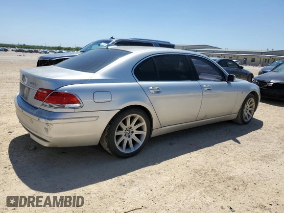 2006 BMW 7 Series 750Li z VIN WBAHN83576DT36432, wystawiony jako Copart lot #52169945 z przebiegiem 157 781 mil mil oraz Czysty tytuł • Clean title. Historia ofert i sprzedaży dostępna na DreamBid. Obrazek 3.