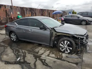 2020 Nissan Altima 2.5 S with VIN 1N4BL4BV7LN312183, listed as a Copart auction lot 57965844 with 124,635 mi miles and Salvage Title. Bid and sale history available at carsss.com. Image 4.