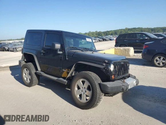 2010 Jeep Wrangler Sahara z VIN 1J4AA5D1XAL227305, wystawiony jako Copart lot #70165554 z przebiegiem Nie podano mil oraz Szkoda całkowita • Salvage title. Historia ofert i sprzedaży dostępna na DreamBid. Obrazek 4.