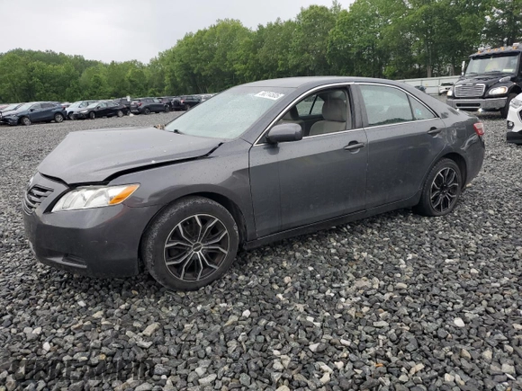 2009 Toyota Camry LE z VIN 4T1BK46K69U091909, wystawiony jako Copart lot #56214505 z przebiegiem 157 133 mil mil oraz Czysty tytuł • Clean title. Historia ofert i sprzedaży dostępna na DreamBid. Obrazek 1.