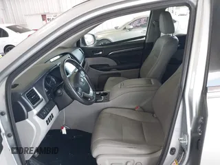 2015 Toyota Highlander Limited with VIN 5TDYKRFH4FS084294, listed as a IAAI auction lot 42588040 with 86,853 mi miles and . Bid and sale history available at DreamBid. Image 5.