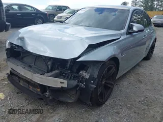 2018 BMW M3 z VIN WBS8M9C55J5J78602, wystawiony jako IAAI lot #42116904 z przebiegiem 75 846 mil mil oraz . Historia ofert i sprzedaży dostępna na DreamBid. Obrazek 2.