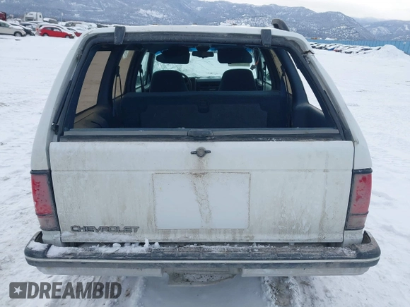1993 Chevrolet Blazer with VIN 1GNDT13W3P2214338, listed as a IAAI auction lot 41511324 with 175,816 mi miles and . Bid and sale history available at DreamBid. Image 17.