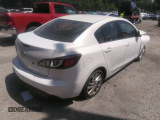 2011 Mazda Mazda3 i Sport with VIN JM1BL1UG1B1466580, listed as a IAAI auction lot 37063357 with 168,010 mi miles. Bid and sale history available at carsss.com. Image 4.