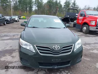 2011 Toyota Camry LE with VIN 4T4BF3EK1BR089092, listed as a IAAI auction lot 42179116 with 211,788 mi miles. Bid and sale history available at carsss.com. Image 6.