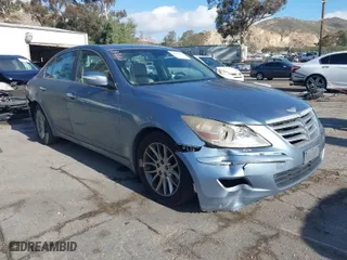 2010 Hyundai Genesis with VIN KMHGC4DE6AU081465, listed as a IAAI auction lot 41678157 with 257,369 mi miles. Bid and sale history available at carsss.com. Image 1.