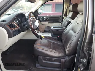 2013 Cadillac Escalade Platinum Edition with VIN 1GYS4DEF9DR225157, listed as a Copart auction lot 84079414 with 141,247 mi miles and Salvage Title. Bid and sale history available at carsss.com. Image 7.