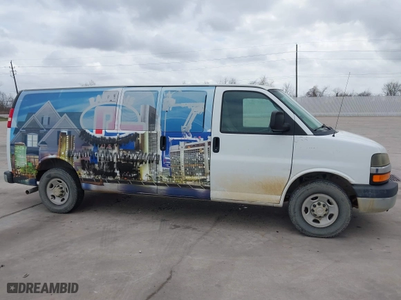 2013 Chevrolet Express Passenger 1LT with VIN 1GAZG1FA2D1176551, listed as a IAAI auction lot 41755208 with 78,045 mi miles. Bid and sale history available at carsss.com. Image 13.