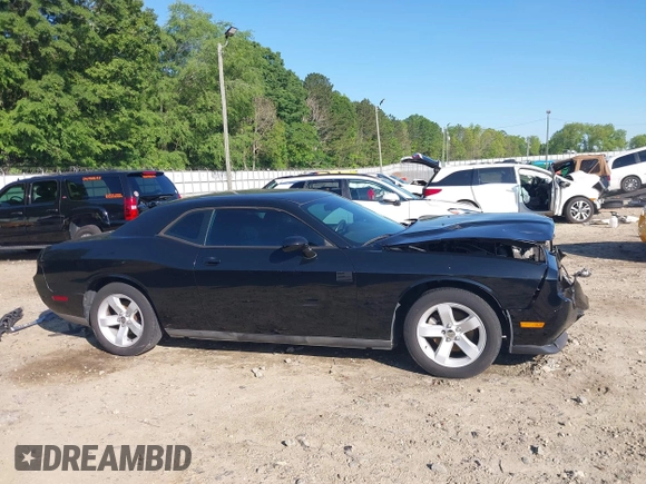 2013 Dodge Challenger SXT z VIN 2C3CDYAG4DH718894, wystawiony jako IAAI lot #42156336 z przebiegiem 153 000 mil mil oraz . Historia ofert i sprzedaży dostępna na DreamBid. Obrazek 13.