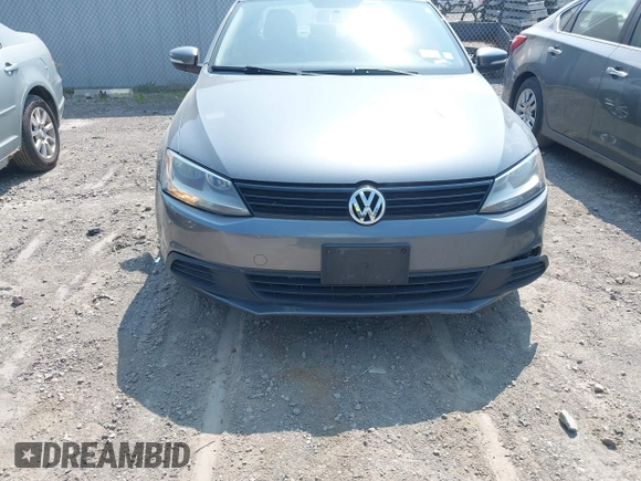 2012 Volkswagen Jetta SE с VIN 3VWDP7AJ3CM309148, выставлен на аукционе IAAI как лот 42417795 с пробегом 136 449 миль миль и . История ставок и продаж доступна на DreamBid. Изображение 12.