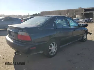 1997 Honda Accord LX with VIN 1HGCD5636VA053840, listed as a Copart auction lot 47129895 with 192,704 mi miles and Salvage Title. Bid and sale history available at carsss.com. Image 3.