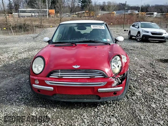 2002 MINI Hardtop with VIN WMWRC33452TC35333, listed as a Copart auction lot 44447425 with 166,353 mi miles and Salvage Title. Bid and sale history available at DreamBid. Image 10.