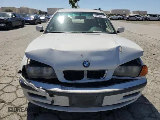 1999 BMW 3 Series 323i z VIN WBAAM3335XCA80274, wystawiony jako Copart lot #57443415 z przebiegiem 150 509 mil mil oraz Szkoda całkowita • Salvage title. Historia ofert i sprzedaży dostępna na DreamBid. Obrazek 5.