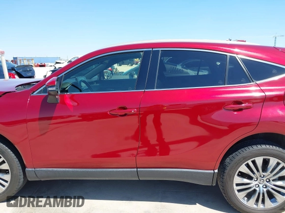 2022 Toyota Venza LE with VIN JTEAAAAH1NJ106479, listed as a IAAI auction lot 41764101 with 31,848 mi miles. Bid and sale history available at carsss.com. Image 15.