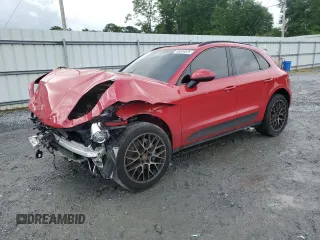 2018 Porsche Macan S z VIN WP1AB2A56JLB38449, wystawiony jako Copart lot #56634525 z przebiegiem Nie podano mil oraz Szkoda całkowita • Salvage title. Historia ofert i sprzedaży dostępna na DreamBid. Obrazek 1.