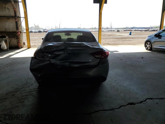 2016 Chrysler 200 Touring z VIN 1C3CCCFB3GN182504, wystawiony jako Copart lot #57454505 z przebiegiem 121 881 mil mil oraz Szkoda całkowita • Salvage title. Historia ofert i sprzedaży dostępna na DreamBid. Obrazek 6.